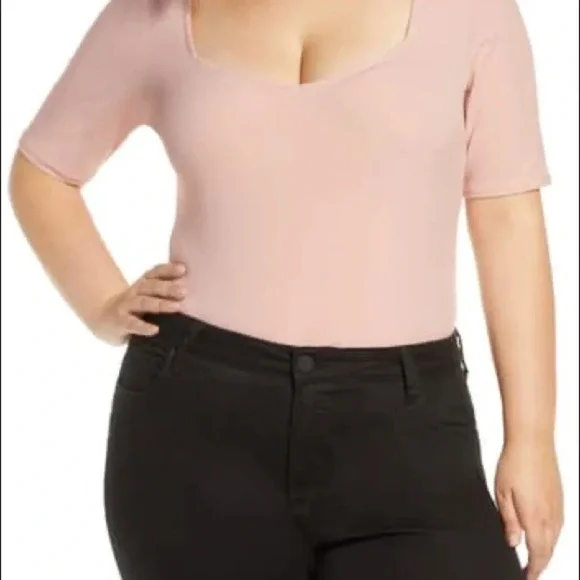 PRICE FIRM Leith Sweetheart Neck Bodysuit in Pink Smoke - Picture 3 of 8